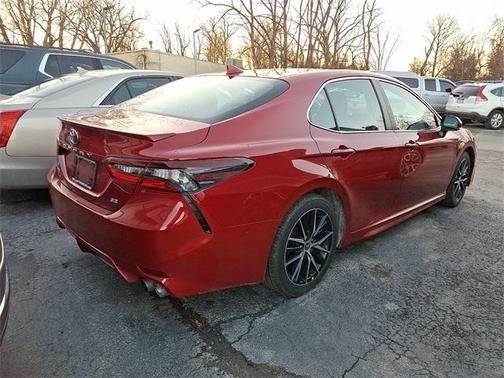 2024 Toyota Camry SE