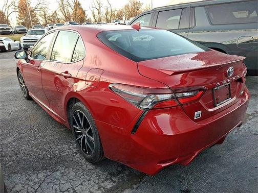 2024 Toyota Camry SE