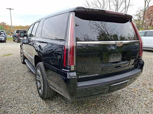 2016 Cadillac Escalade ESV Luxury