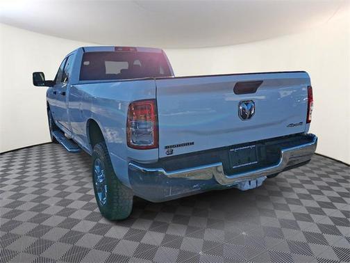 2023 RAM 2500 Big Horn Crew Cab 4x4 8' Box