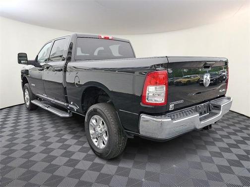 2023 RAM 2500 Big Horn Crew Cab 4x4 6'4' Box