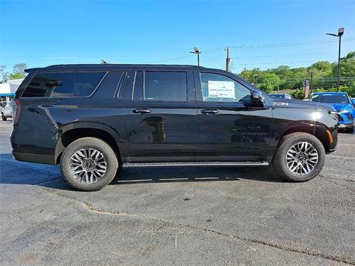 2025 Chevrolet Suburban 4WD Z71