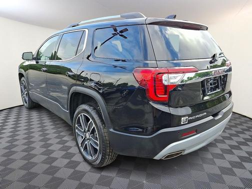 2023 GMC Acadia AWD SLT