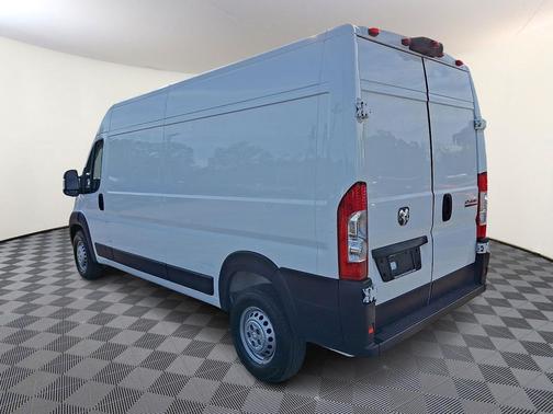 Bright White Clearcoat 2024 RAM ProMaster 2500 Tradesman