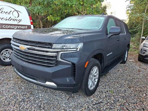 2023 Chevrolet Suburban LT