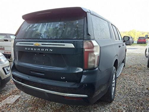 2023 Chevrolet Suburban LT