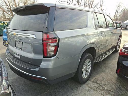 2024 Chevrolet Suburban LT