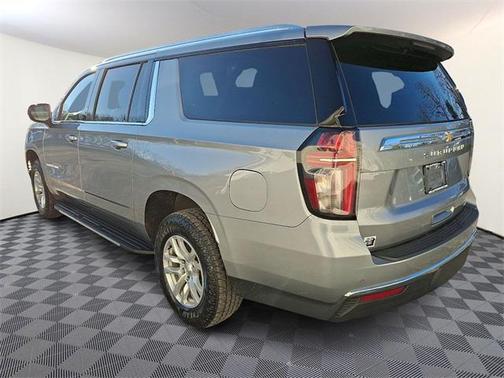 2024 Chevrolet Suburban LT