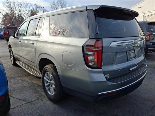2024 Chevrolet Suburban LT