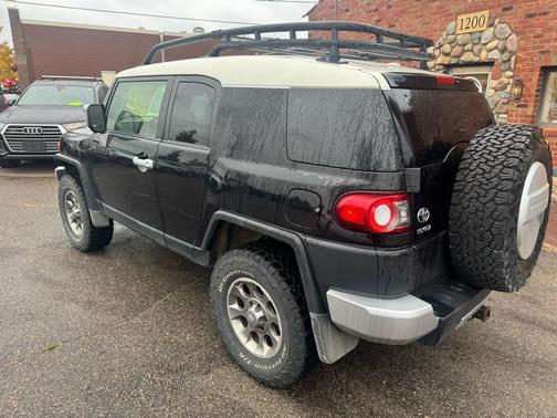 2012 Toyota FJ Cruiser Base