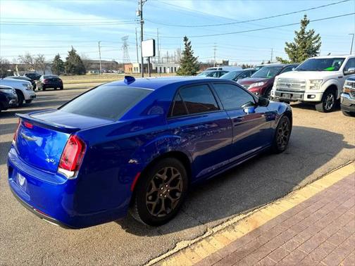 2018 Chrysler 300 S