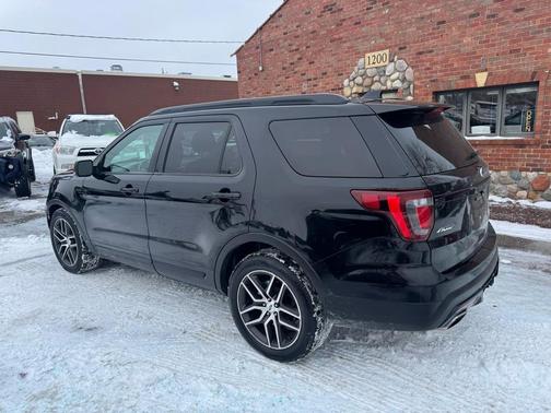 2016 Ford Explorer Sport