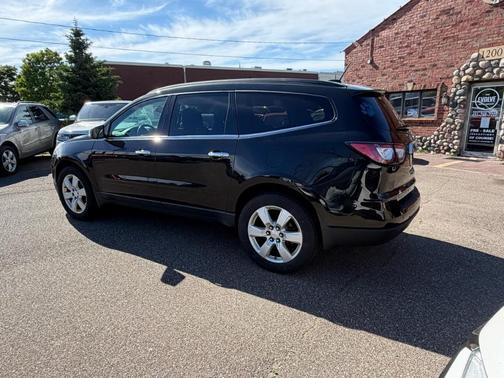 Gray 2017 Chevrolet Traverse 1LT