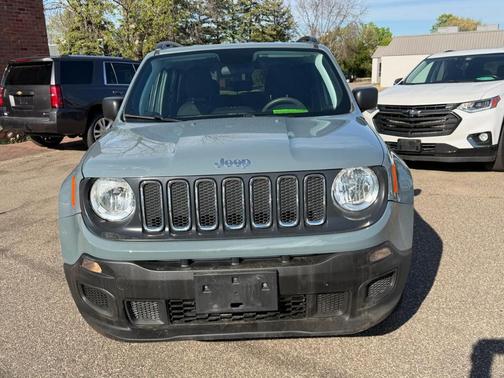 Gray 2018 Jeep Renegade Sport