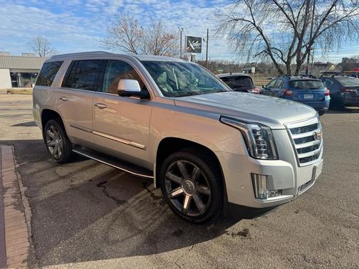 2017 Cadillac Escalade Luxury