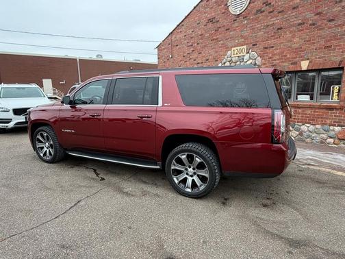 2017 GMC Yukon XL SLT