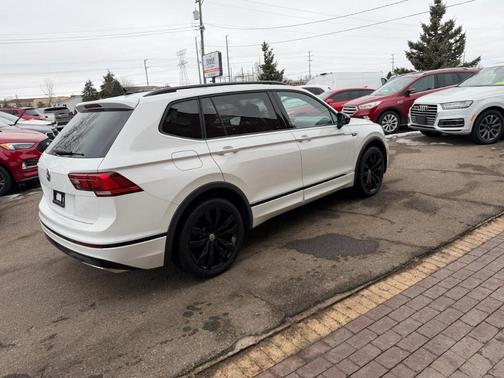 2021 Volkswagen Tiguan 2.0T SE R-Line Black