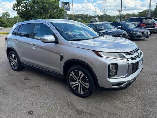 Silver 2023 Mitsubishi Outlander Sport 2.0 ES