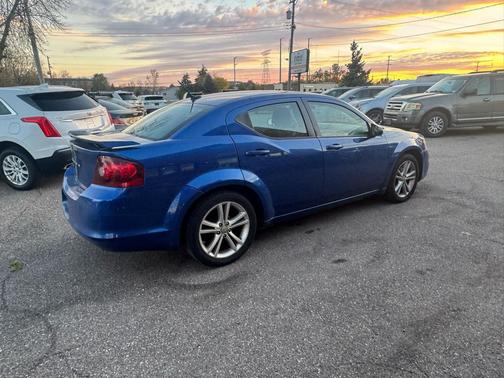 2013 Dodge Avenger SE V6