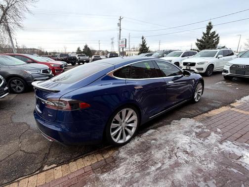 2015 Tesla Model S 85D