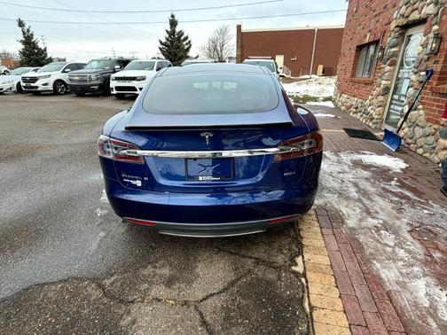 2015 Tesla Model S 85D