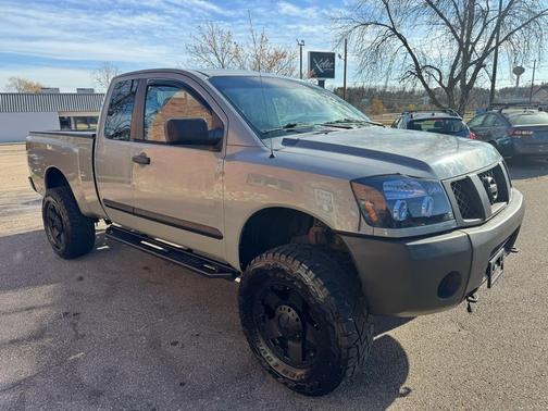 2005 Nissan Titan XE King Cab
