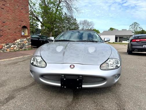 2000 Jaguar XKR Base