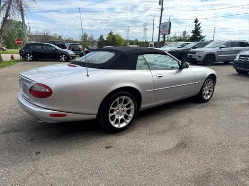 2000 Jaguar XKR Base