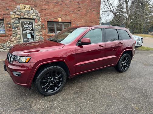 2020 Jeep Grand Cherokee Laredo