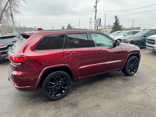 2020 Jeep Grand Cherokee Laredo