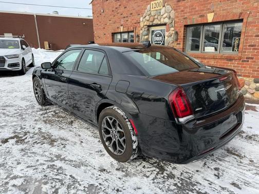 2017 Chrysler 300 S