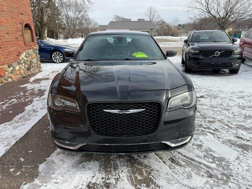 2017 Chrysler 300 S