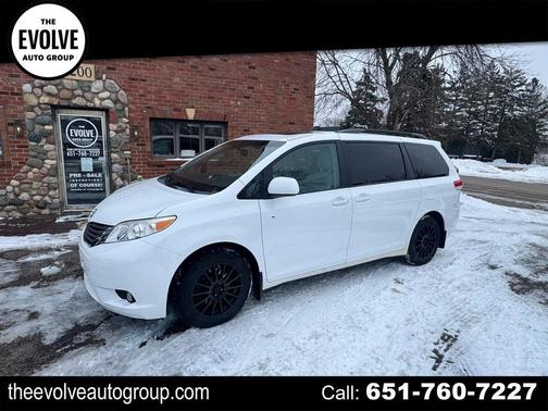 2013 Toyota Sienna XLE