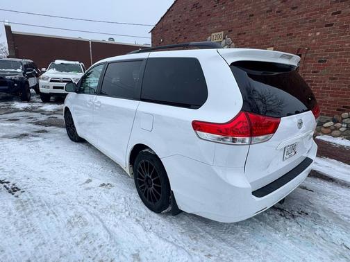 2013 Toyota Sienna XLE