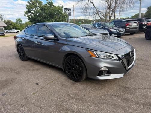 Gun Metallic 2021 Nissan Altima 2.5 SL