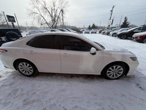 2018 Toyota Camry LE