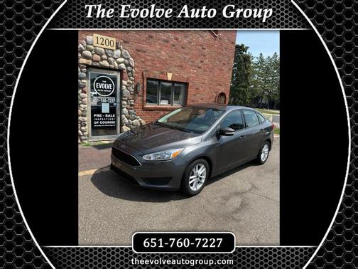 Gray 2015 Ford Focus SE
