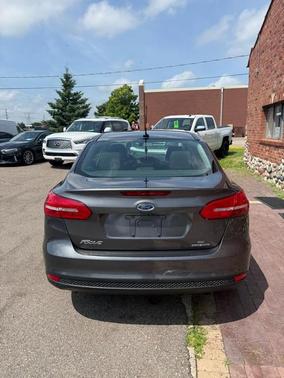 Gray 2015 Ford Focus SE
