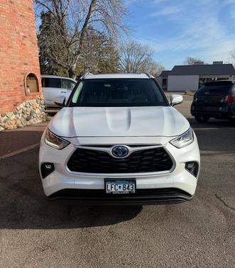 2023 Toyota Highlander Hybrid XLE