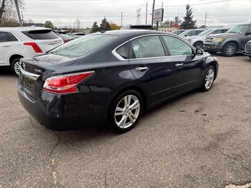 2015 Nissan Altima 3.5 SV