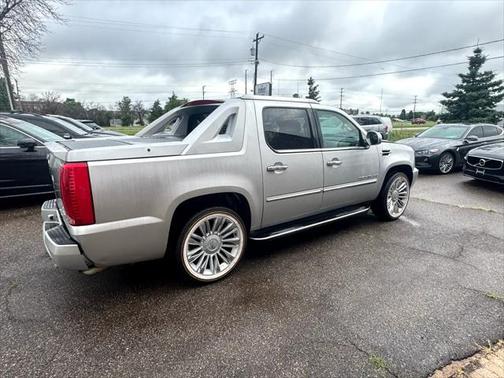 2011 Cadillac Escalade EXT Luxury