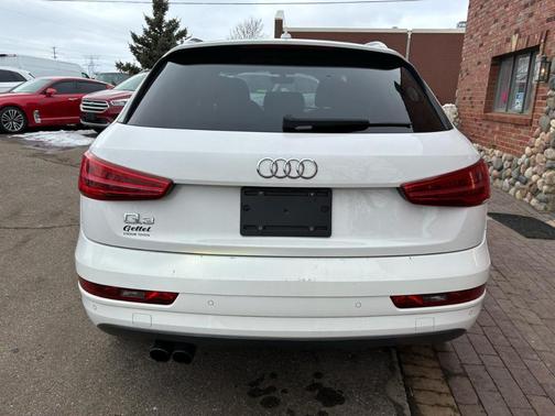 2017 Audi Q3 2.0T Premium Plus