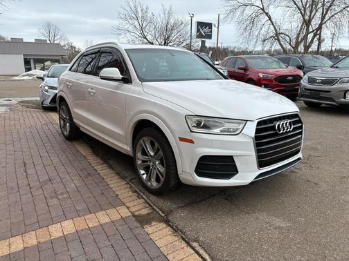 2017 Audi Q3 2.0T Premium Plus