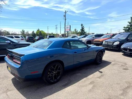 2023 Dodge Challenger SXT