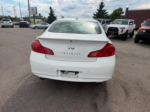 Moonlight White 2013 INFINITI G37x Base