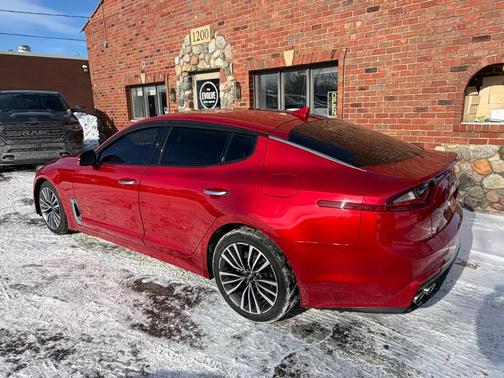 2019 Kia Stinger Base
