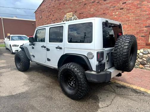 2012 Jeep Wrangler Unlimited Sahara
