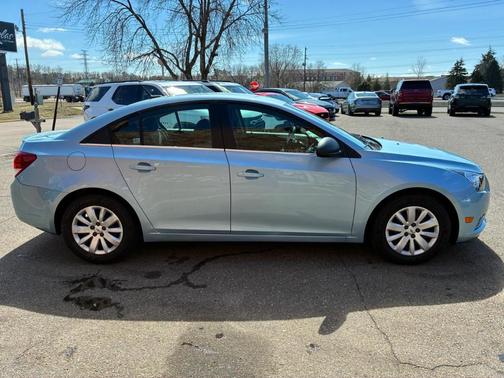 2011 Chevrolet Cruze LS