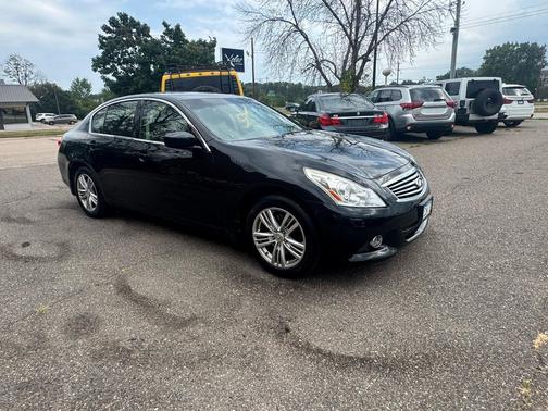 2013 INFINITI G37x Base