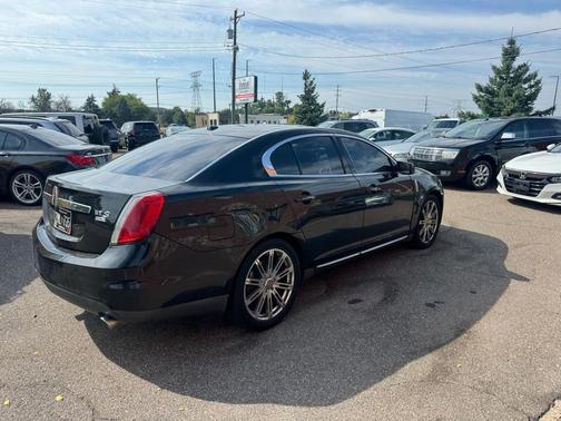 2010 Lincoln MKS Base